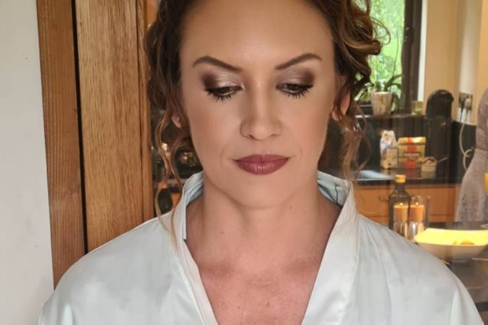 Bridal hair and makeup with sm