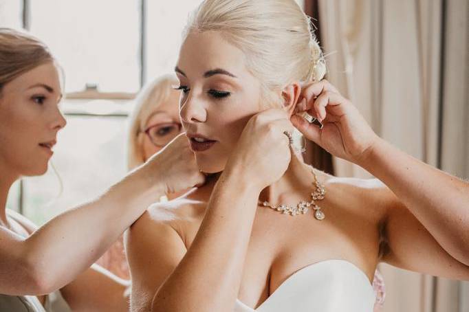 Bridesmaids makeup