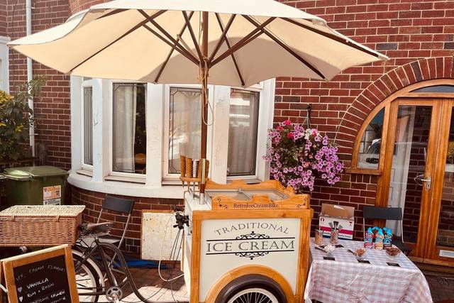 Flossys Ice Creams & Event Hire