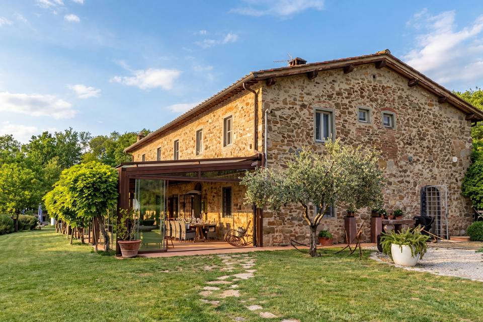 Destination wedding in Tuscany