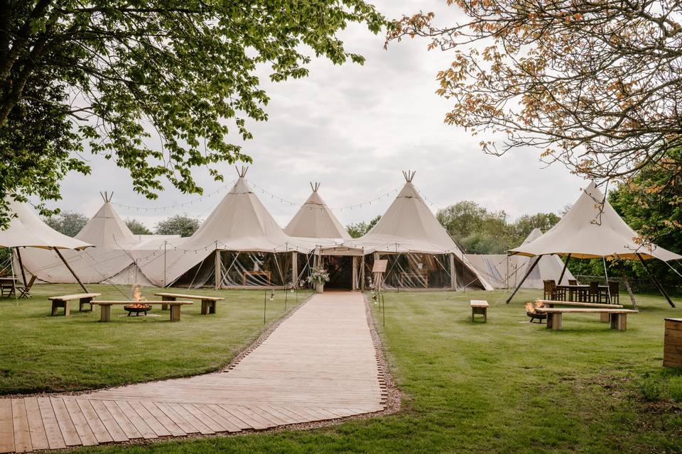 Dovecote Events (Barn & Tipi venue)