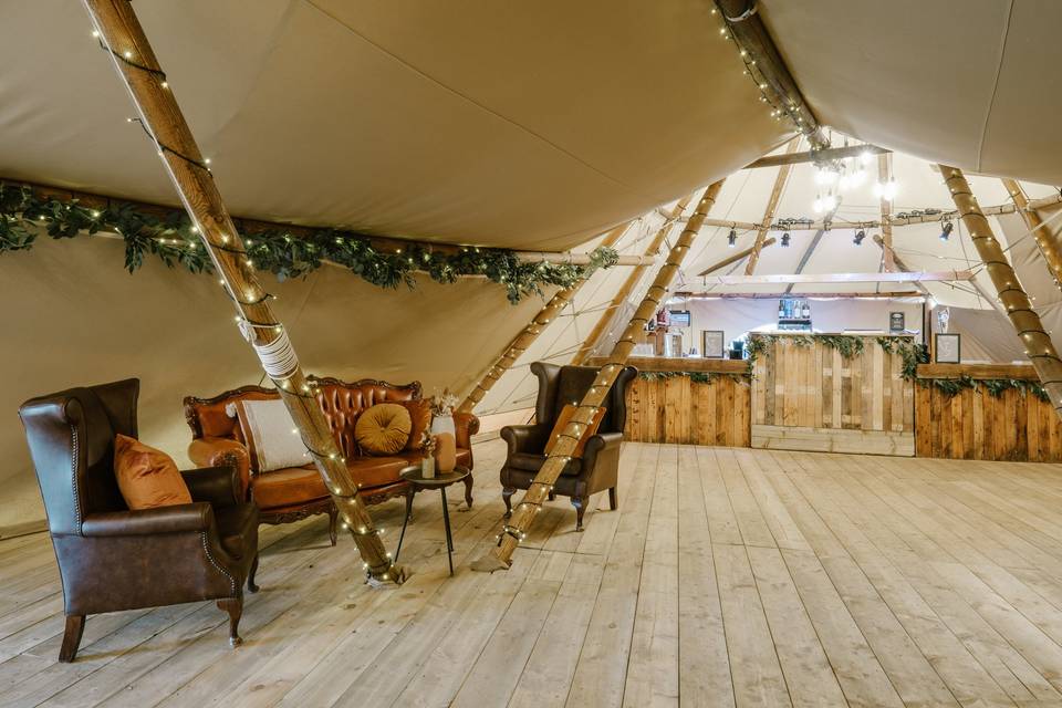 Tipi bar