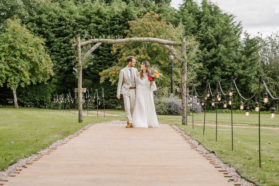 Tipi walkway and arch