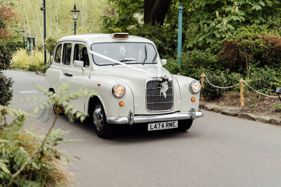 Bride arrival