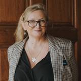 Louise Kelly