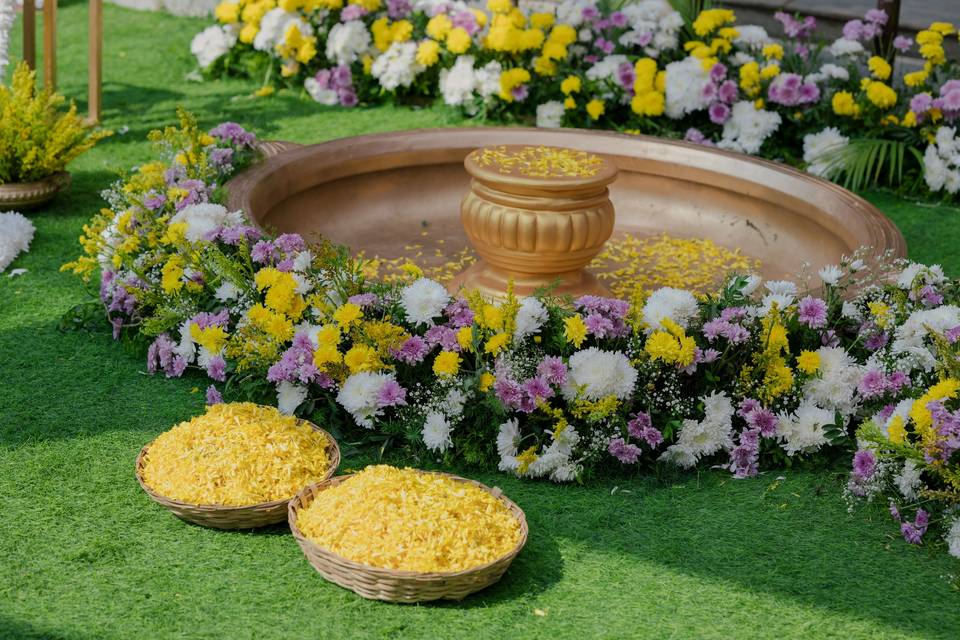 Outdoor decor