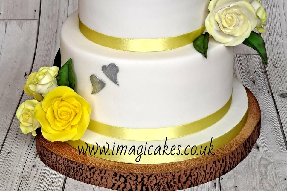 2 tier yellow roses