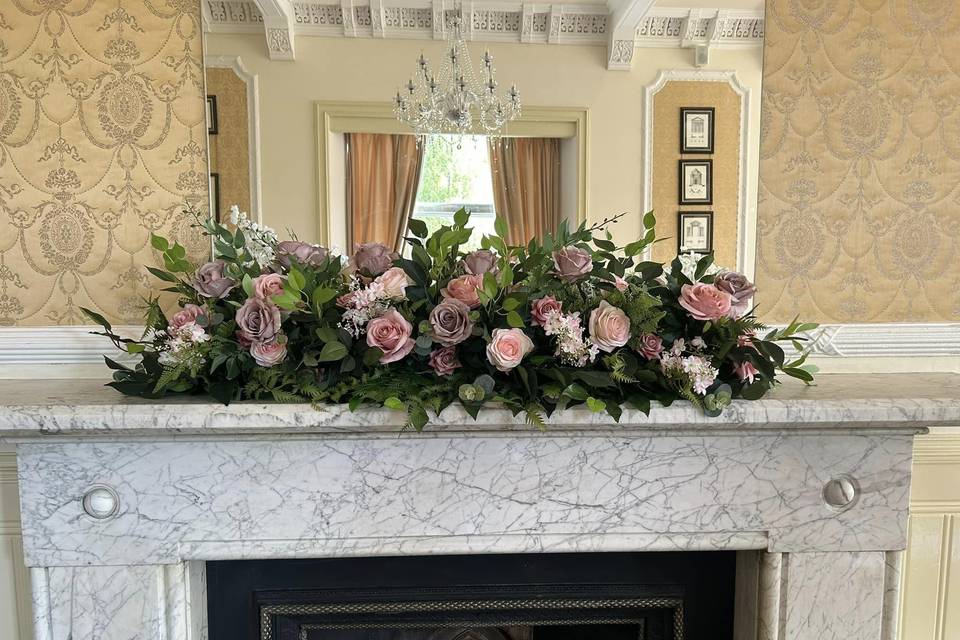 Mantlepiece floral