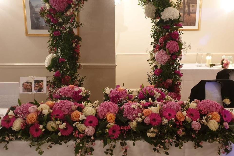 Table and arch flowers