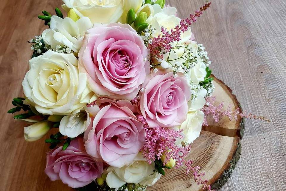 Flowers on log