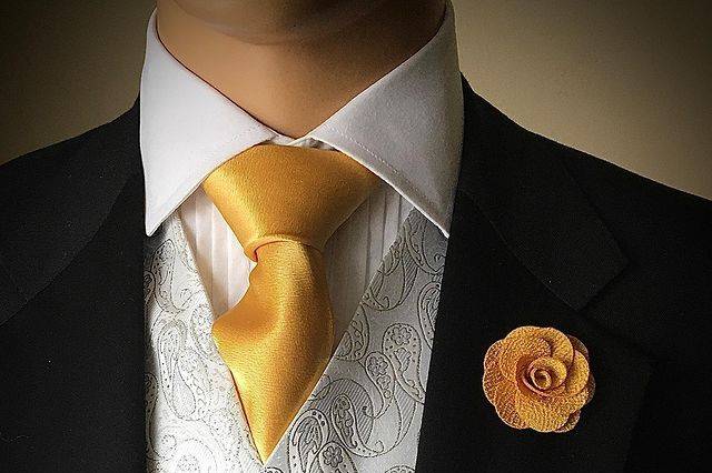 Trendy Tie, gold satin