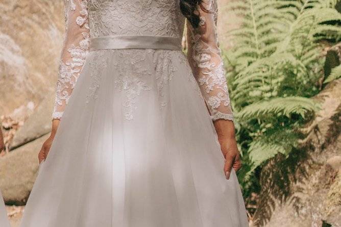 Lace sleeve wedding dress