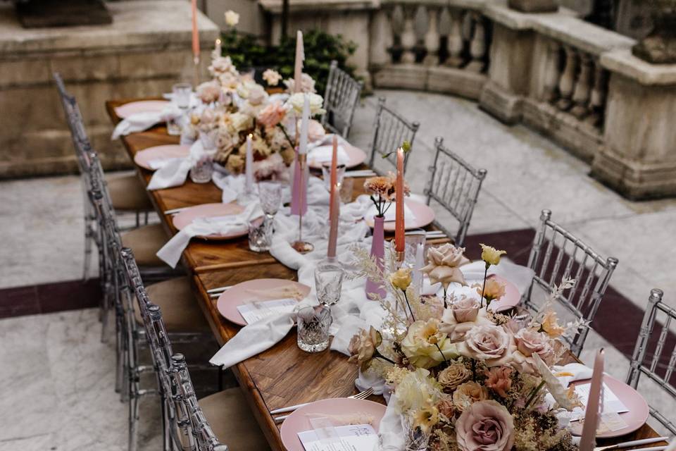 Blush Romantic Tablescape