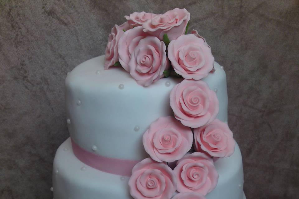 Pink Rose & Pearl Wedding Cake
