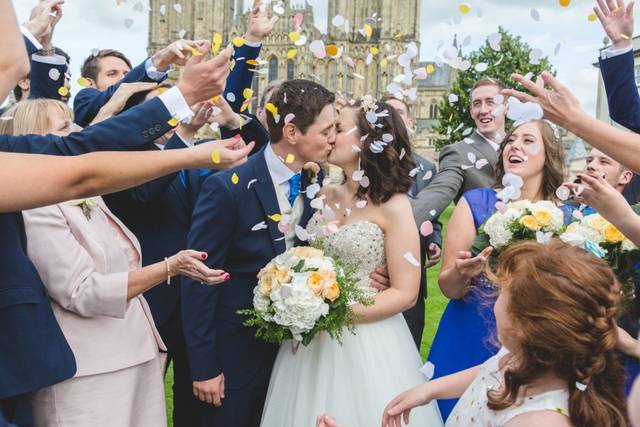 Jodie Hurd Photography-Wells Cathedral backdrop