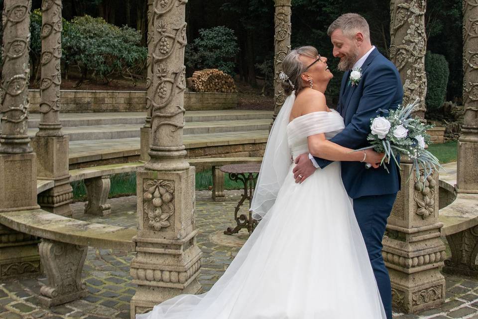 Saddleworth Hotel wedding couple