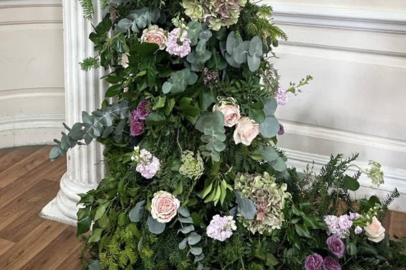 Singular Flower column