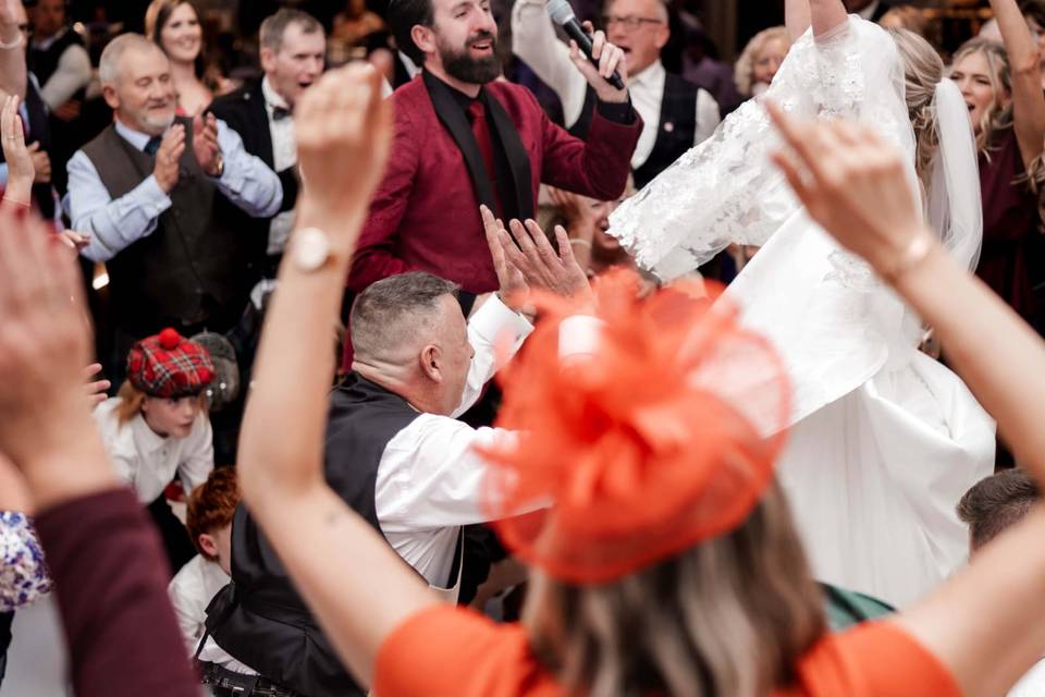 Interactive wedding DJ