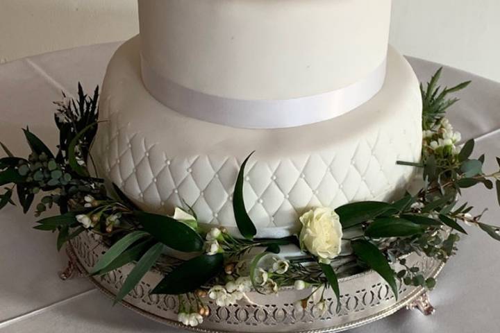 Fondant wedding cake