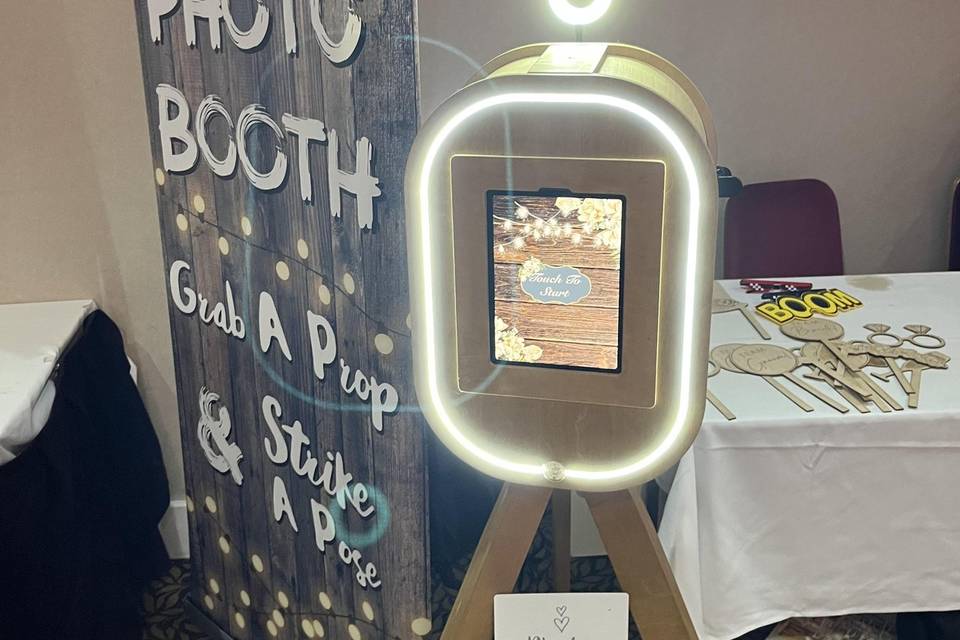 Vintage Pod Photo Booth