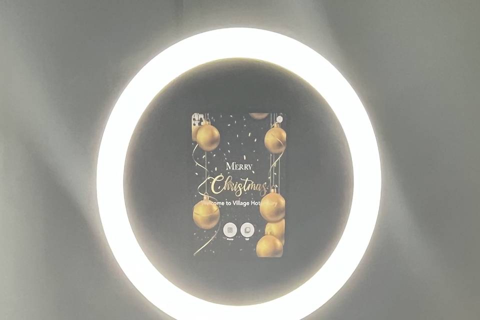 Custom LCD Selfie Mirror/pod