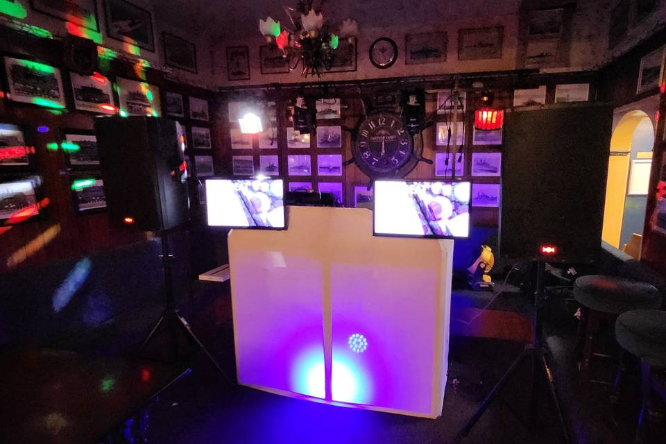 Pub set up