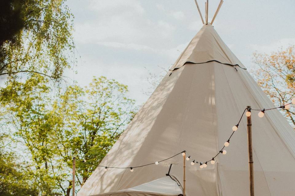 Oakfield Tipis