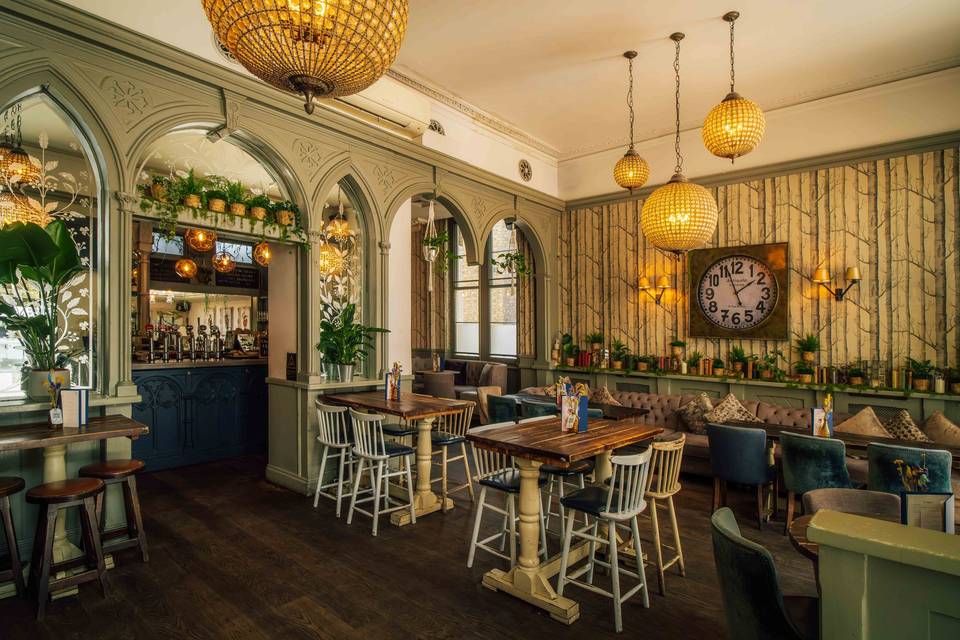 Main bar are welcome drinks