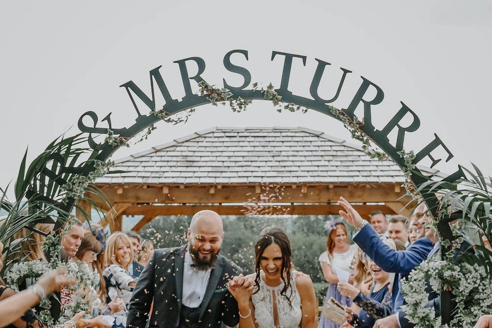 Wedding pictures in gardens