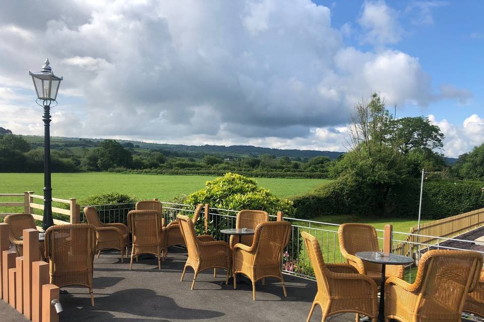 Plough Middle Terrace & View