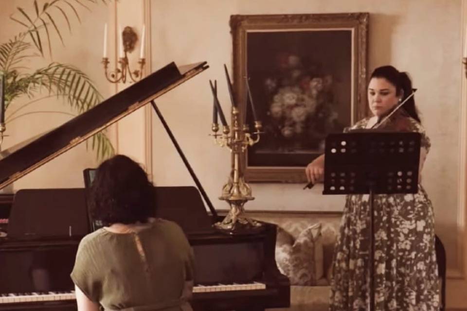 J&S live at wedding 2025