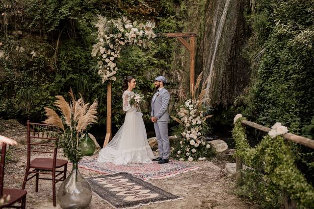 Newlyweds at the waterfall