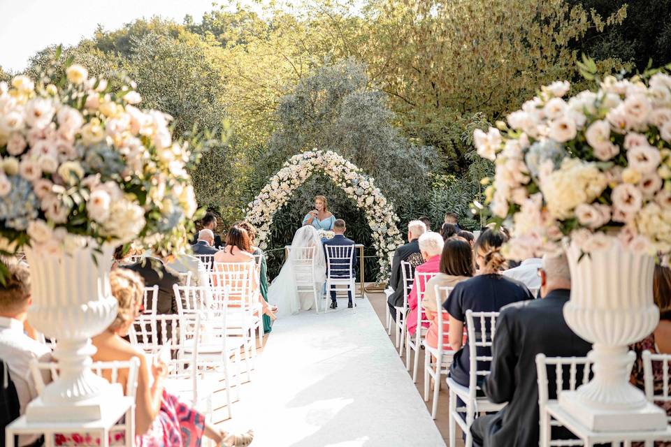 Civil ceremony in amphitheater
