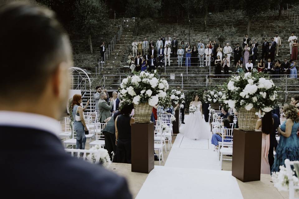 Civil ceremony in amphitheater