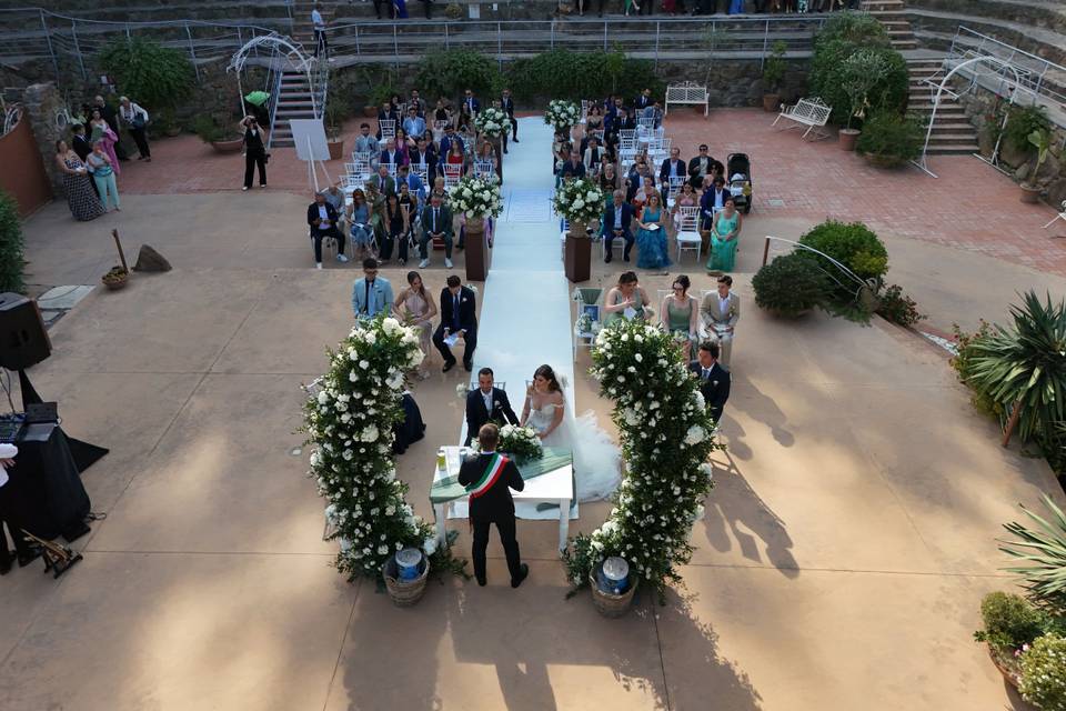 Civil ceremony in amphitheater