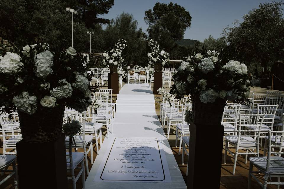 Civil ceremony in amphitheater
