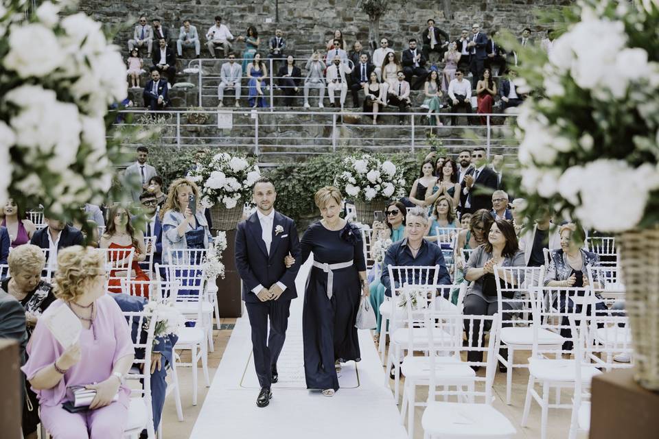 Civil ceremony in amphitheater