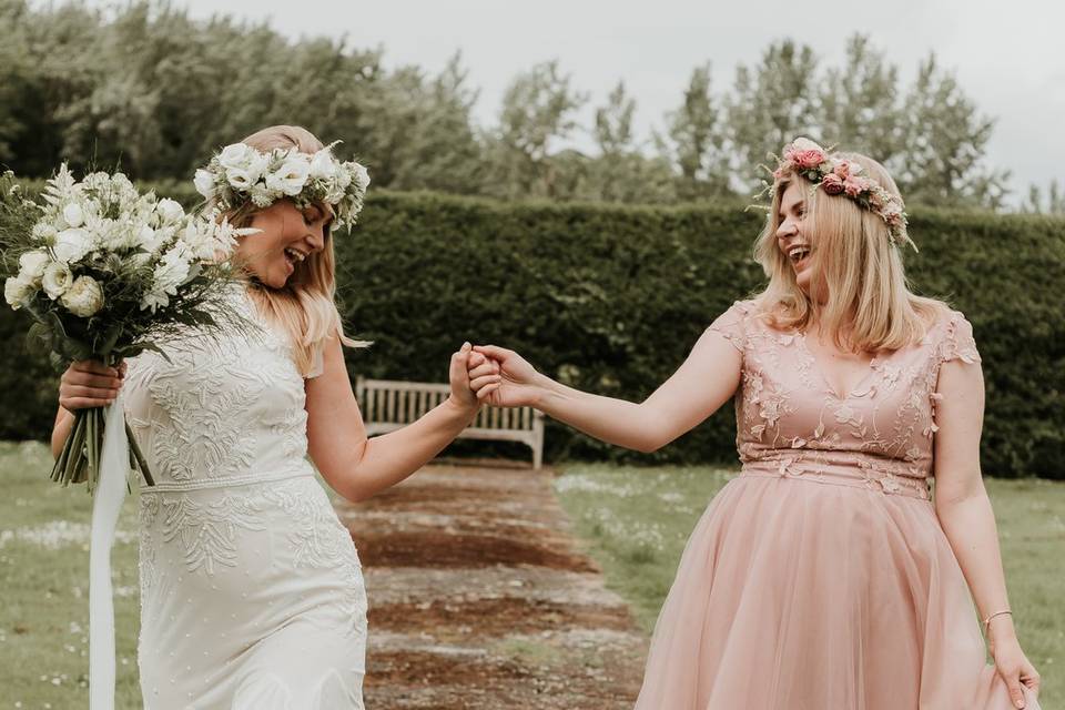 Crowns & Bouquet