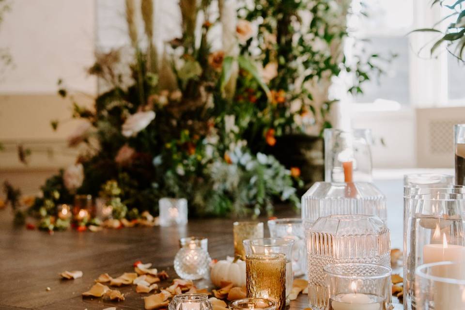 Candles & Petals down the isle