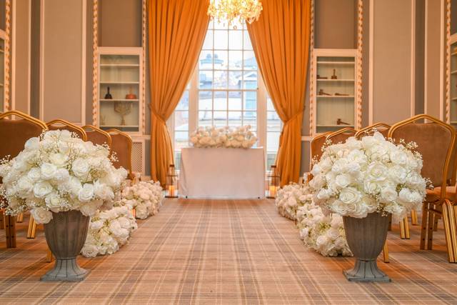 White Floral Elegance