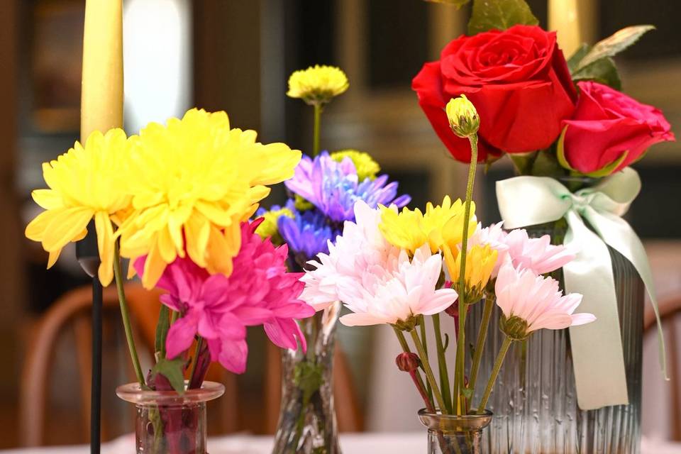 Fresh flowers table centre