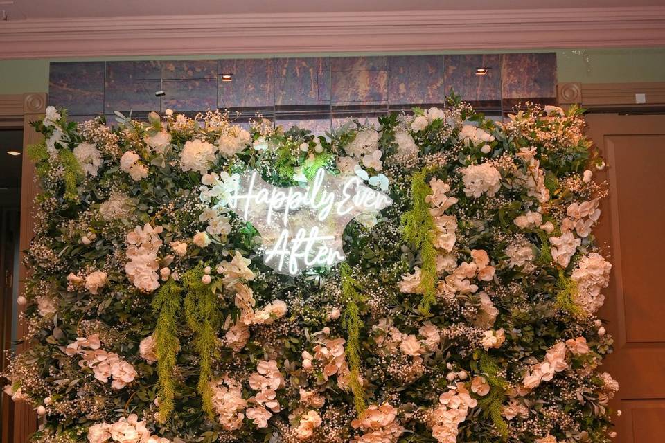 Flower wall & Neon sign