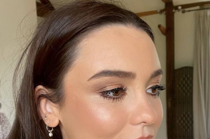 Glassy glowy skin