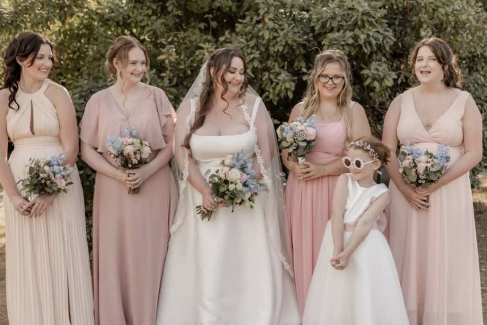 Baby blue, blush pink n white
