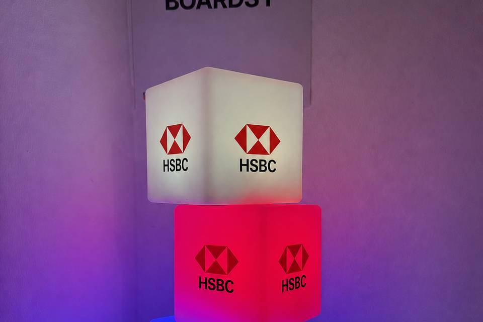 LED cube tablecentre