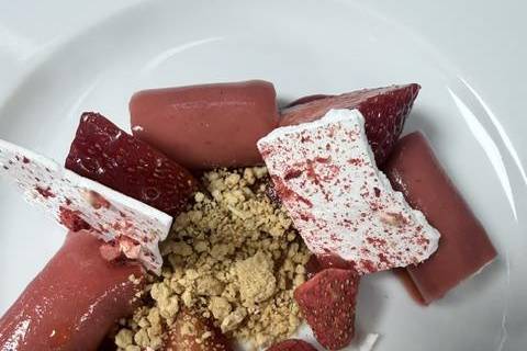 Strawberry Canneloni, shards