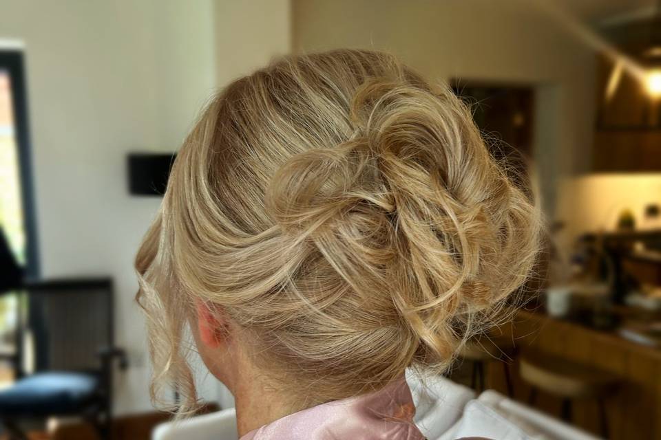 Messy up do