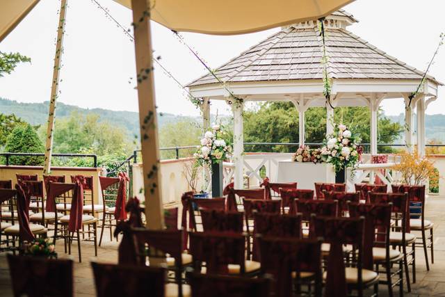 Chair decs and flowers