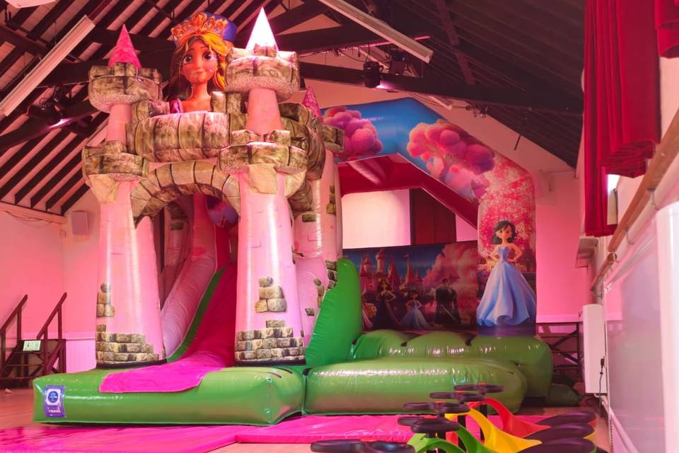 Princess bouncy with didicars