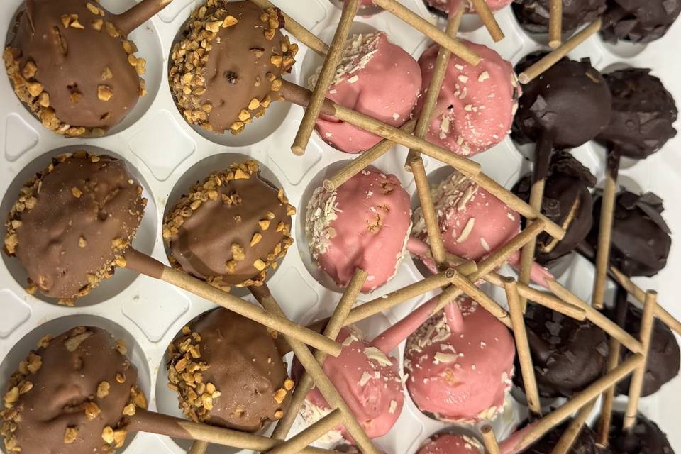 Luxury cake pops